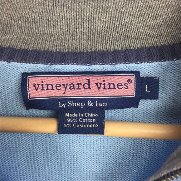 **SOLD**Vineyard Vines Men’s half zip pullover sweater- Lg - Picture 4 of 5